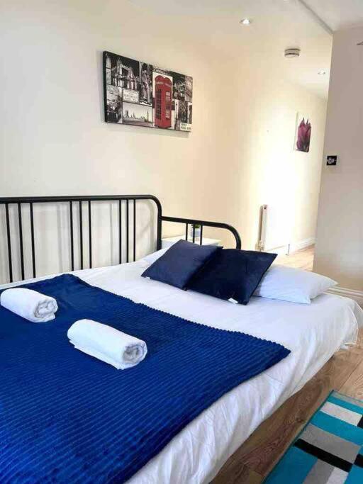 Beautiful One Bedroom Flat In Location Londra